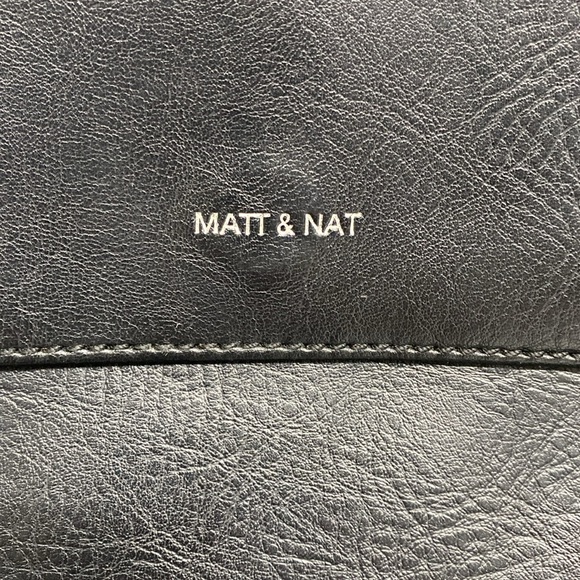 Matt & Nat Black Minka Vegan Hobo Bag Dwell Crossbody Bag - Picture 5 of 17